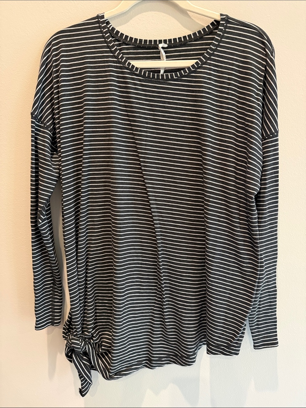 Lululemon Striped Charcoal Gray & White Long-Sleeve Knot Hem Top